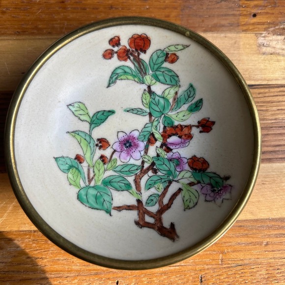 Vintage Hand Painted Small Dish in Brass from Hong Kong 1950's - Picture 2 of 6